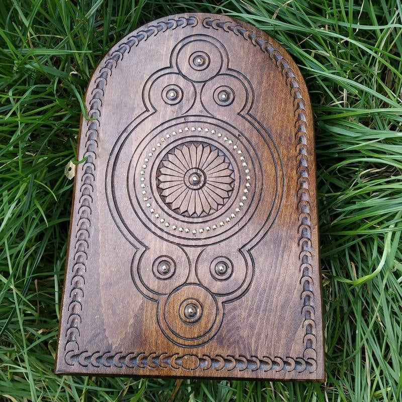 Handmade wooden wall key holder. Wood Carved key box